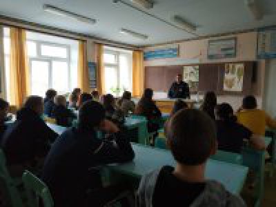 Встреча учащихся со ст. лейтенантом полиции Курбала Артемом Николаевичем